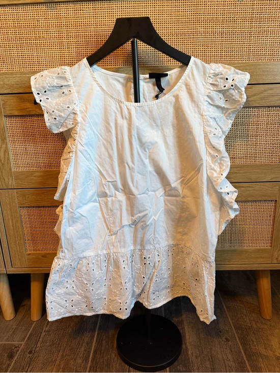 Who What Wear Tops - Who What Wear White Eyelet Ruffle Sleeve Top